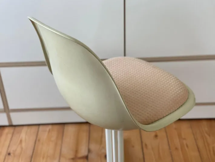 Pamono ! Original 1960s Vitra Charles & Ray Eames La Fonda Fiberglass Miller Chair Desk Chair Office Armchair by Charles & Ray Eames Hot