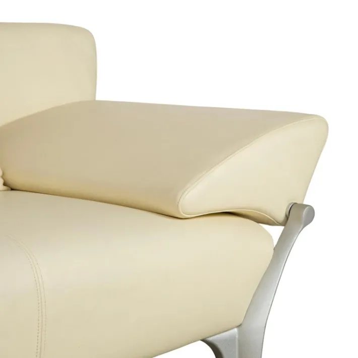 Pamono 1600 Two-Seater Cream Sofa in Leather from Rolf Benz Hot