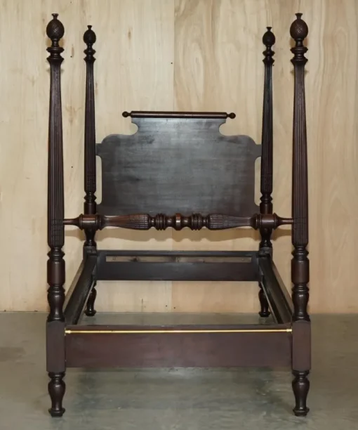 Pamono American Federal 4-Poster Bed with Carved Pillars in Hardwood, 1800s Sale