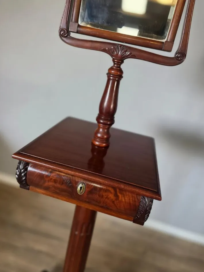 Pamono American Victorian Gentleman's Shaving Vanity Mirror with Stand in Mahogany, 1909 Outlet