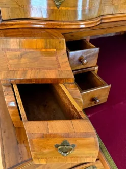 Pamono Antique Austrian Baroque Secretaire in Nutwood, 1770