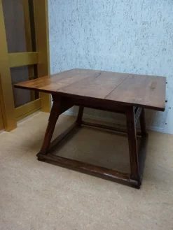 Pamono Antique Bankers Table or Merchants Table, 1800s Hot