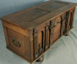 Pamono Antique Baroque Chest in Oak, 1637 New