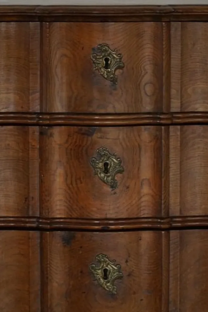 Pamono Antique Baroque Oak Chest of Drawers with Cabriole Legs, Late 18th Century Hot