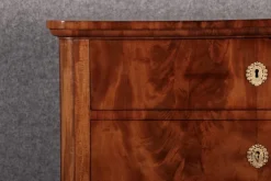 Pamono Antique Biedermeier Chest of Drawers in Mahogany, 1830 Best