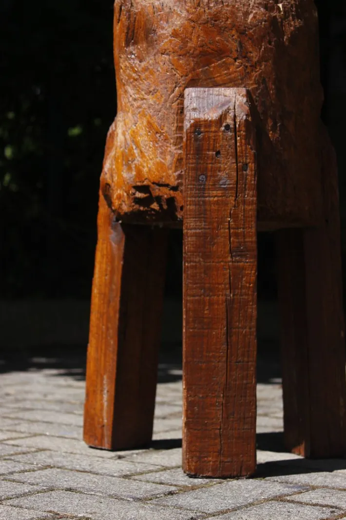 Pamono Antique Brutalist Wood Farm Tripod Chopping Block, 1890s Online