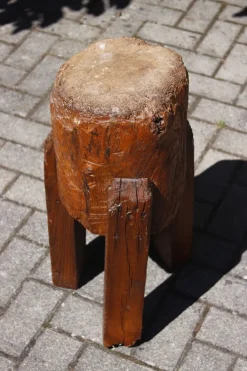 Pamono Antique Brutalist Wood Farm Tripod Chopping Block, 1890s Online