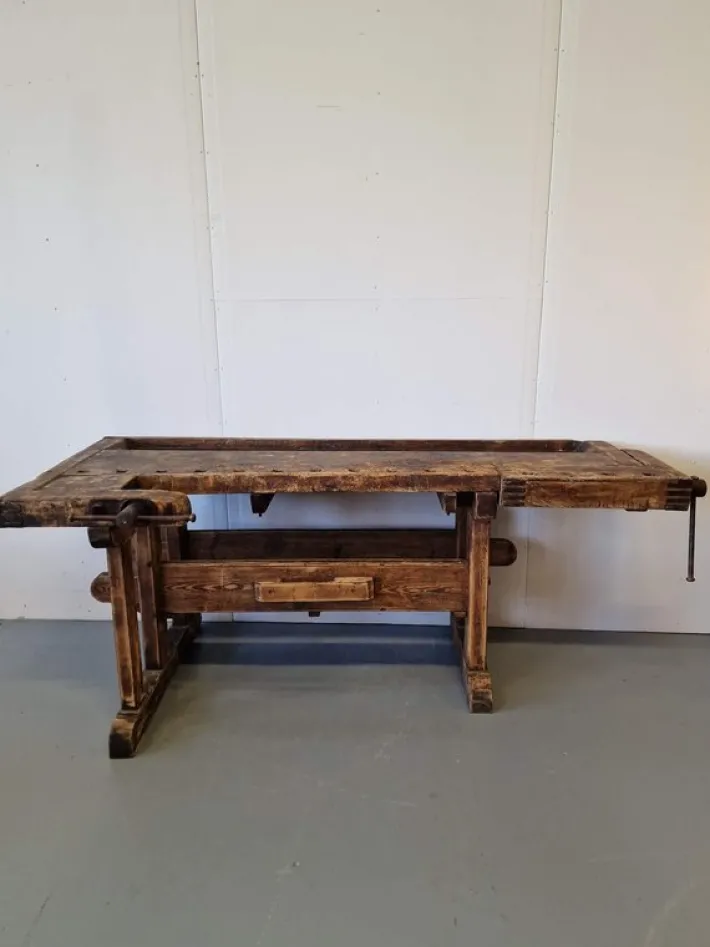 Pamono Antique Carpenter's Table in Birch Hot