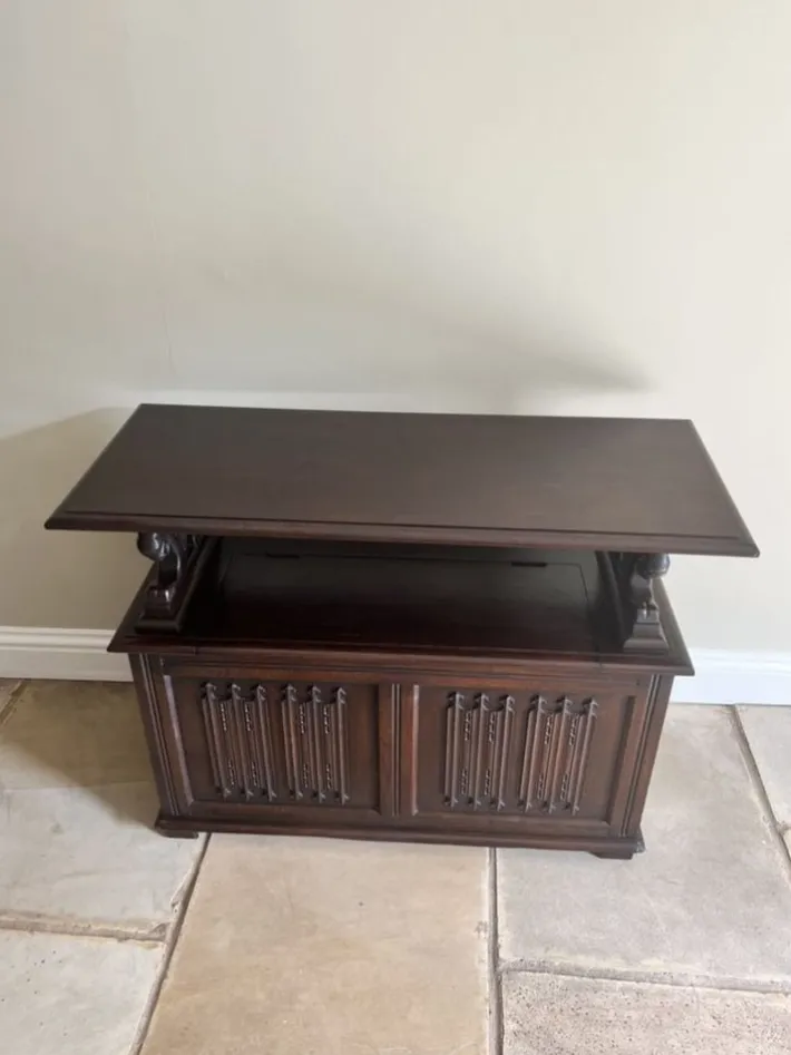 Pamono Antique Carved Oak Monks Bench, 1920s Clearance