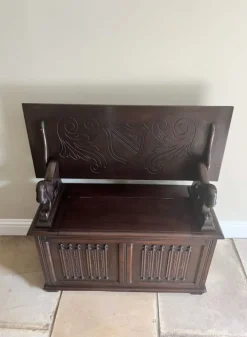 Pamono Antique Carved Oak Monks Bench, 1920s Clearance