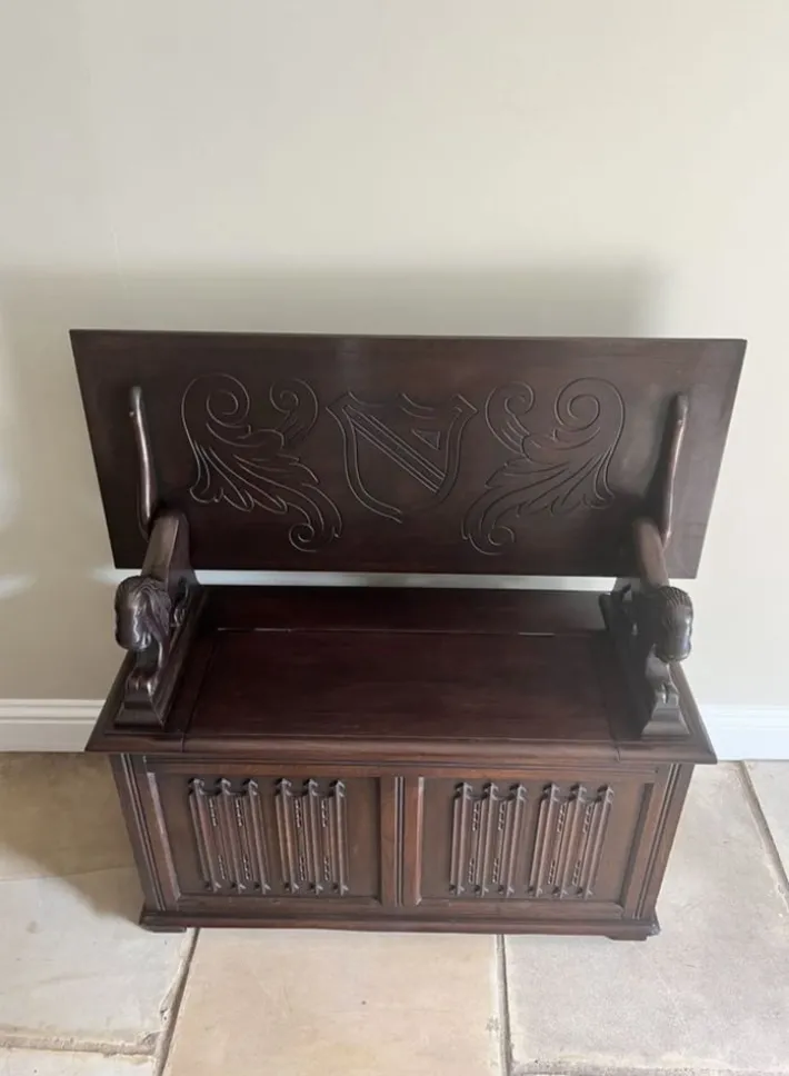Pamono Antique Carved Oak Monks Bench, 1920s Clearance