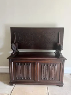 Pamono Antique Carved Oak Monks Bench, 1920s Clearance
