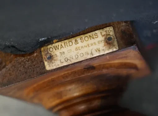 Pamono Antique Chesterfield Chaise Lounge from Howard & Sons Online