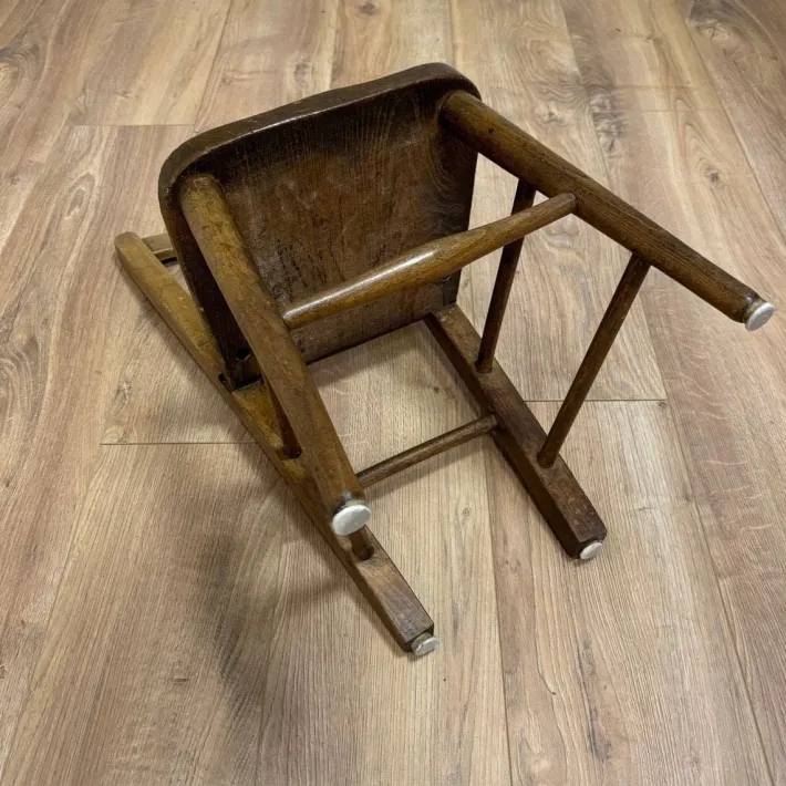 Pamono Antique Children's Chair in Oak Outlet