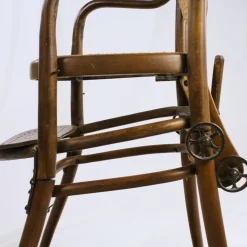 Pamono Antique Children's High Chair from Thonet Clearance