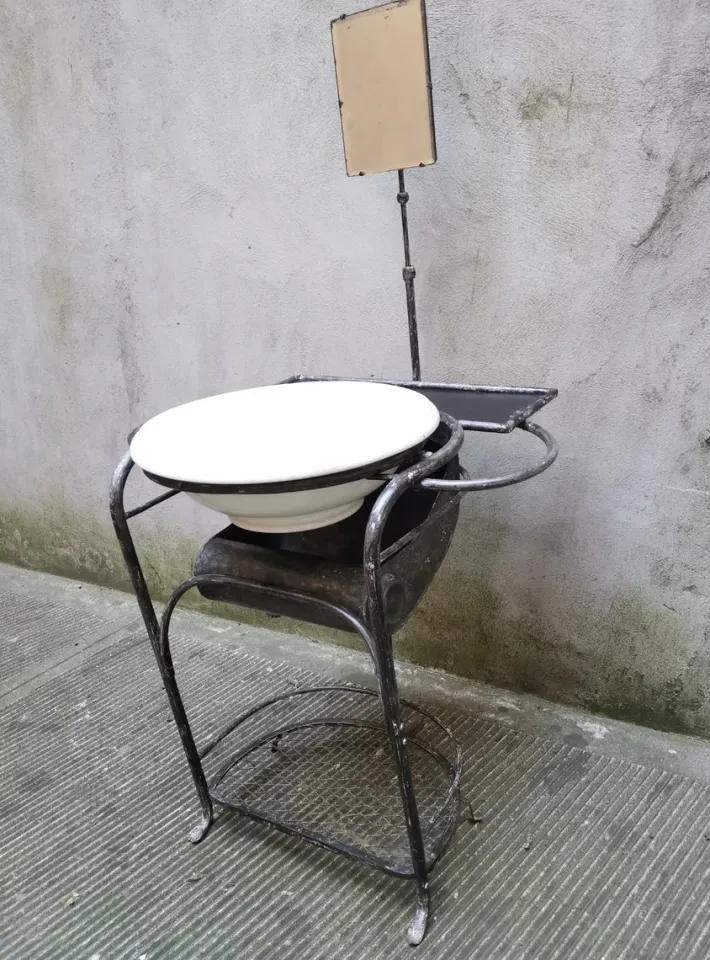 Pamono Antique Dressing Table with Mirror, 1930s Clearance