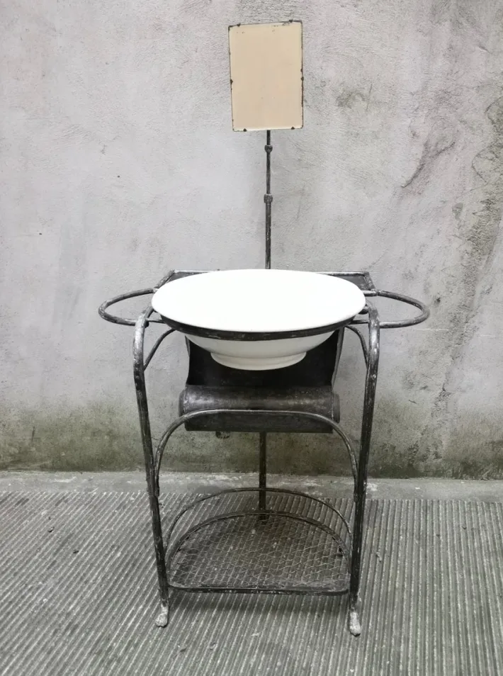 Pamono Antique Dressing Table with Mirror, 1930s Clearance