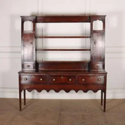 Pamono Antique English Oak Dresser, 1700s Hot