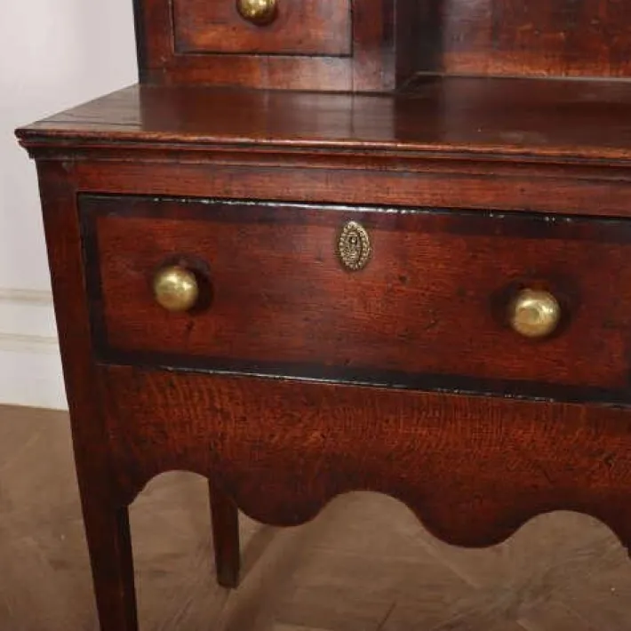Pamono Antique English Oak Dresser, 1700s Hot