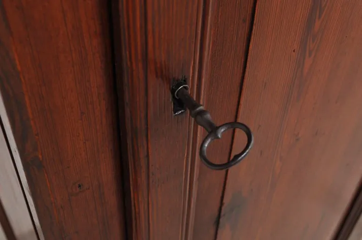 Pamono Antique French American Pine Cabinet, 1900s