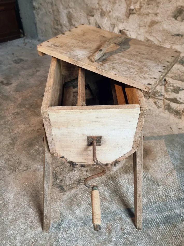 Pamono Antique French Butter Churn in Chestnut, 1890s Outlet