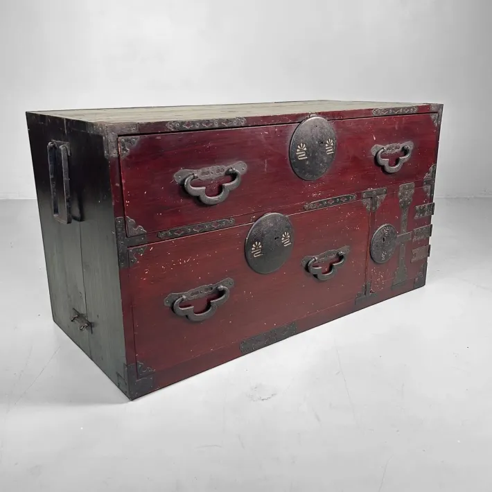 Pamono Antique Japanese Tansu Chest of Drawers, 1900s Sale