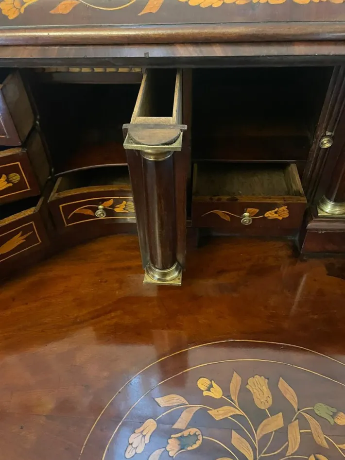Pamono Antique Mahogany Floral Marquetry Inlaid Cylinder Bureau, 1780s Hot