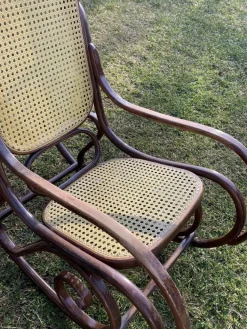 Pamono Antique Rocking Chair from Thonet