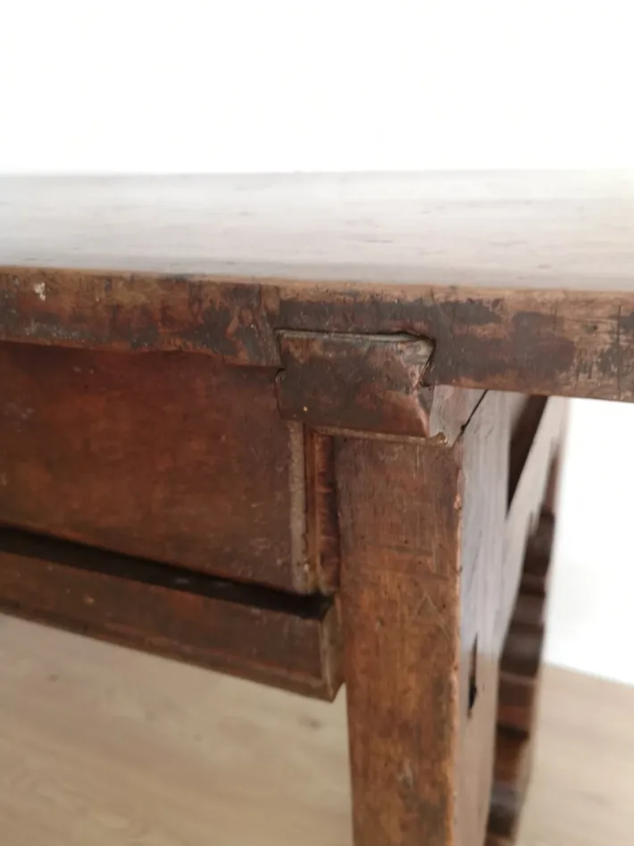 Pamono Antique Spanish Walnut Writing Table, 1700 Hot