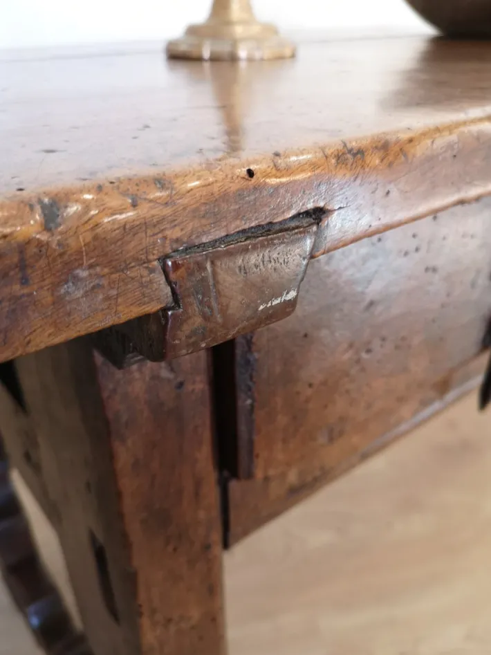 Pamono Antique Spanish Walnut Writing Table, 1700 Hot