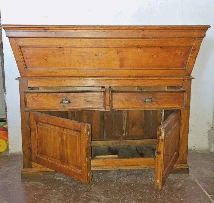 Pamono Antique Tuscan Sideboard, 1890s New