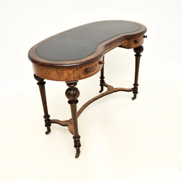 Pamono Antique Victorian Kidney Shaped Desk in Burr Walnut with Leather Top, 1860 New