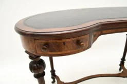 Pamono Antique Victorian Kidney Shaped Desk in Burr Walnut with Leather Top, 1860 New