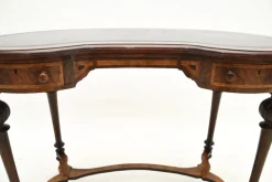 Pamono Antique Victorian Kidney Shaped Desk in Burr Walnut with Leather Top, 1860 New