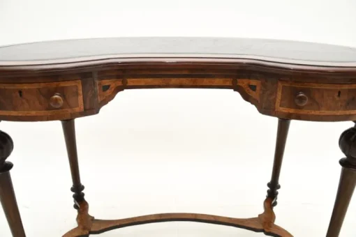Pamono Antique Victorian Kidney Shaped Desk in Burr Walnut with Leather Top, 1860 New