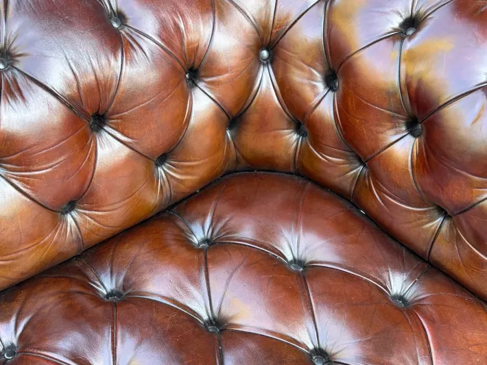 Pamono Antique Victorian Three-Seater Chesterfield Sofa in Leather, 1890 New