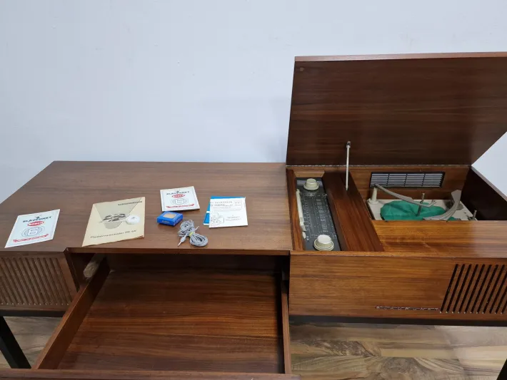 Pamono Arizona Stereo Hi-Fi Console Table from Blaupunkt Best