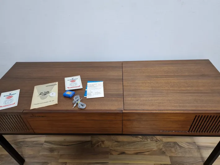 Pamono Arizona Stereo Hi-Fi Console Table from Blaupunkt Best