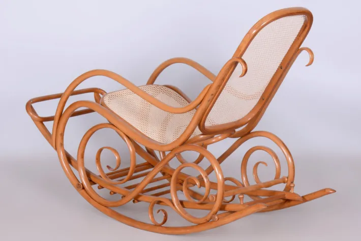Pamono Art Deco Beech Rocking Chair with Footrest attributed to Thonet, Czech, 1920s Best
