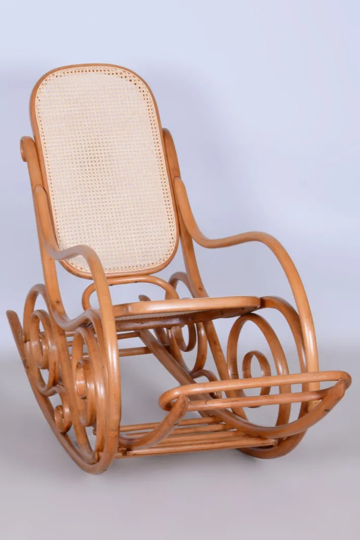 Pamono Art Deco Beech Rocking Chair with Footrest attributed to Thonet, Czech, 1920s Best