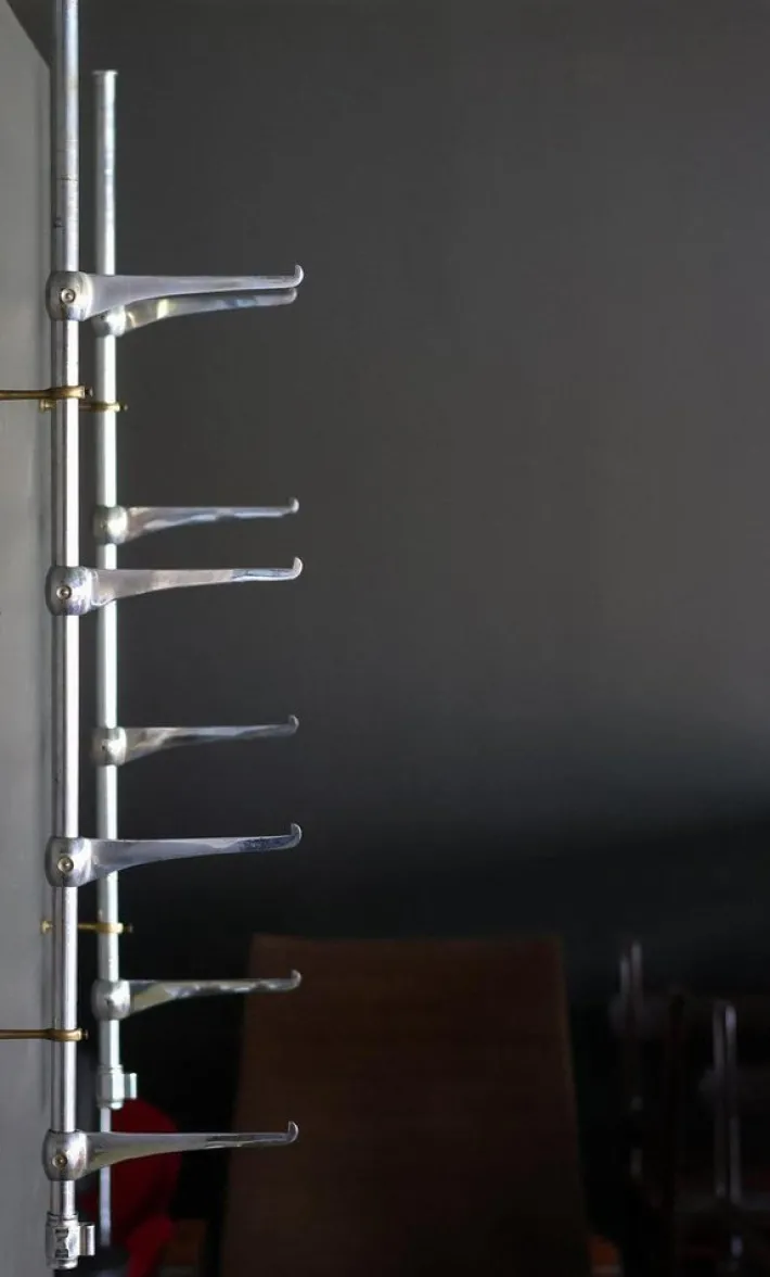 Pamono Art Deco Brackets for Glass Shelves, 1930, Set of 2 Online