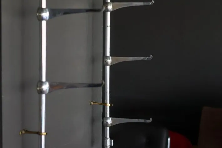 Pamono Art Deco Brackets for Glass Shelves, 1930, Set of 2 Online