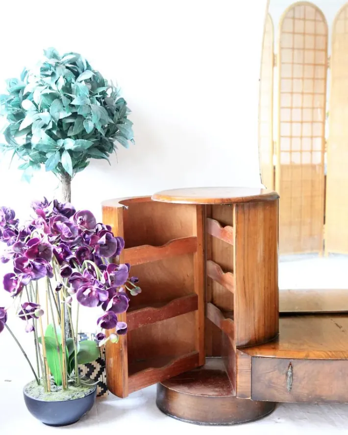 Pamono Art Deco Mirrored Bedroom Vanity Dressing Table by Shrager Brothers Masterpiece Furniture, London Clearance