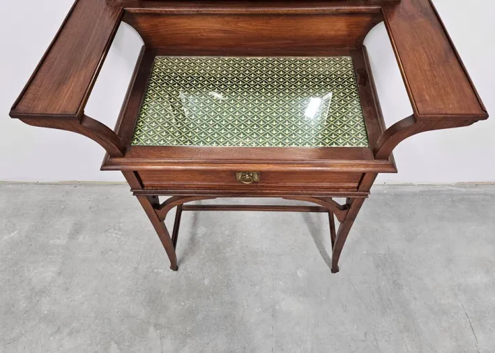 Pamono Art Nouveau Dressing or Vanity Table with Mirror in Walnut, 1890s Hot