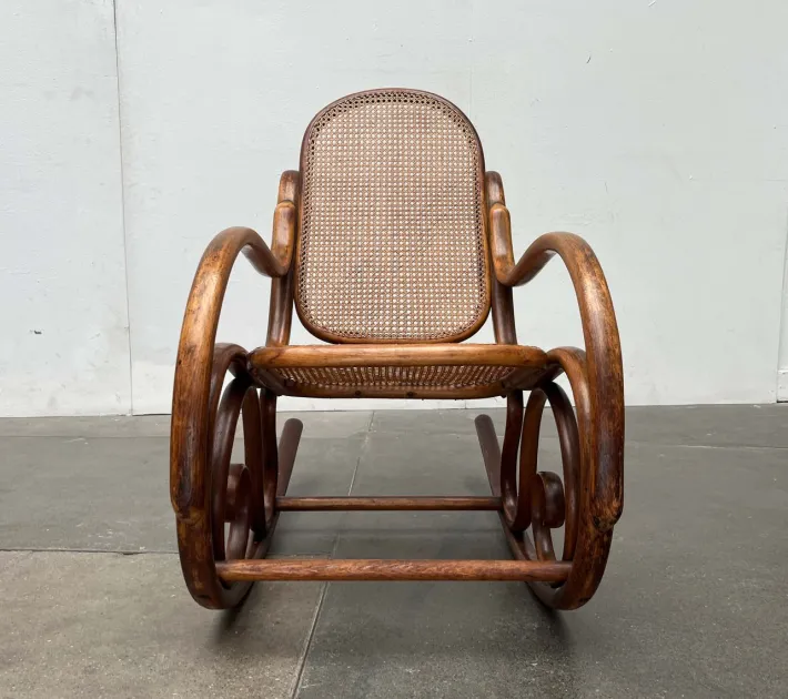 Pamono Art Nouveau Jugendstil Bentwood Rocking Chair by Fischel, Austria, 1910s Outlet