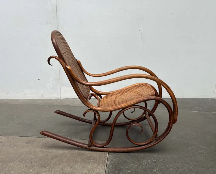 Pamono Art Nouveau Jugendstil Bentwood Rocking Chair by Fischel, Austria, 1910s Outlet