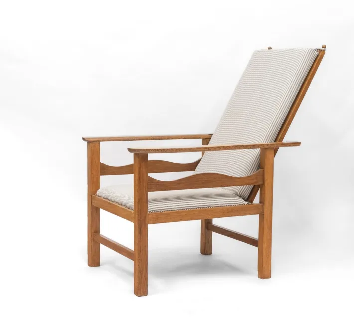 Pamono Arts & Crafts Reclining Chair in Oak by Ambrose Heal for Heals, 1890s Hot