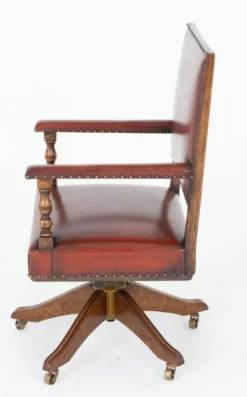 Pamono Arts and Crafts Swivel Desk Chair in Oak, 1920s Outlet