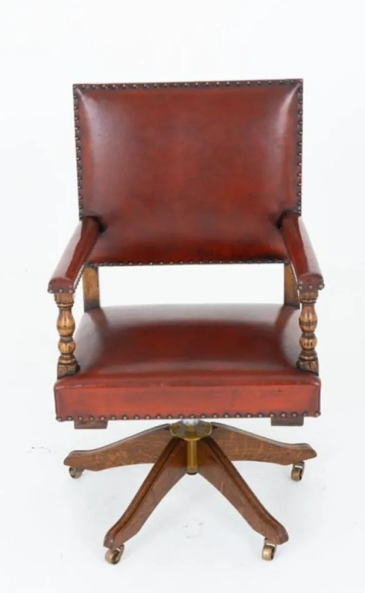 Pamono Arts and Crafts Swivel Desk Chair in Oak, 1920s Outlet