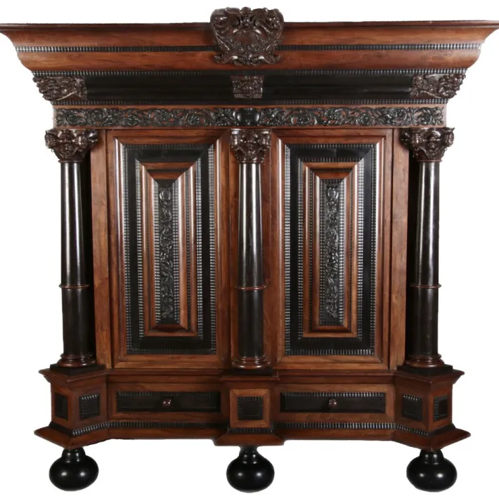 Pamono Baroque Cabinet Amsterdam Schapp, 5 Ebonized Columns, Pillow Fillings, Carved Chapters - Doors - Cornice, Secret Compartment, on High Feet, 1880 Outlet